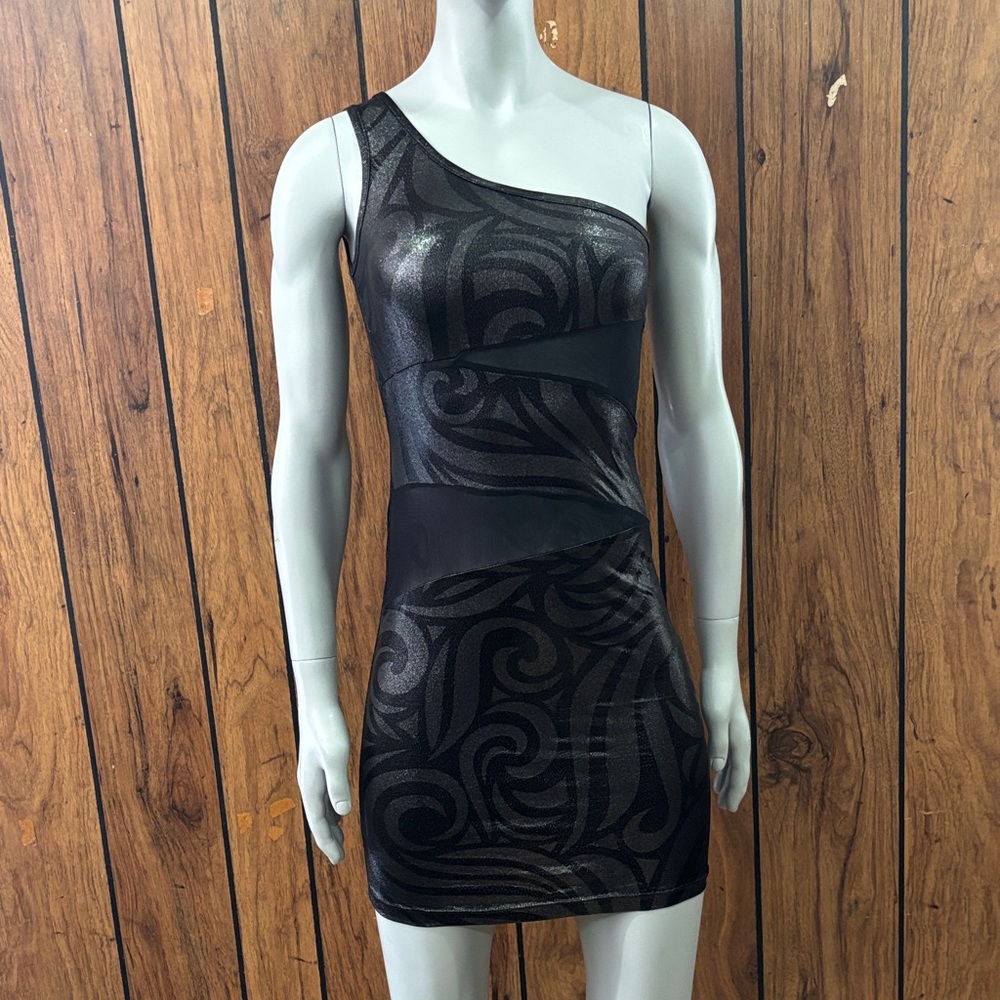 Elegant Black One-Shoulder Dress